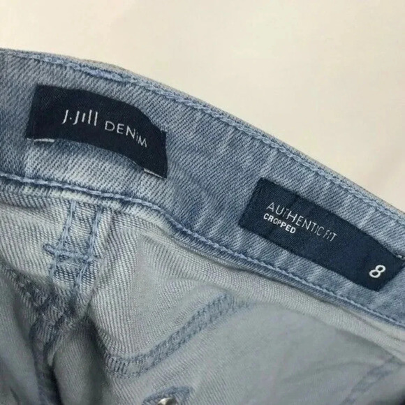J. Jill Authentic Fit Light Blue Wash Cropped Jeans 8 - Picture 6 of 6